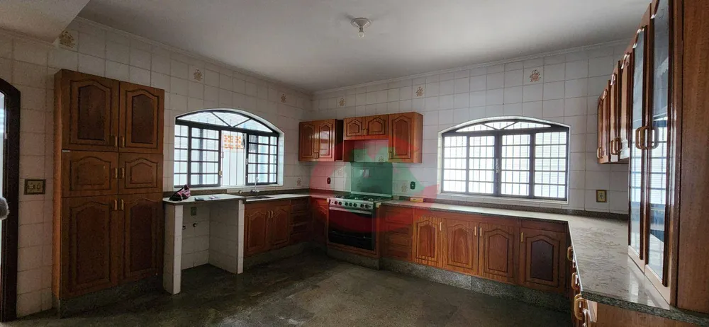 Sobrado, 4 quartos, 377 m² - Foto 3