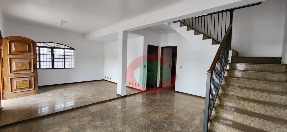 Sobrado, 4 quartos, 377 m² - Foto 1