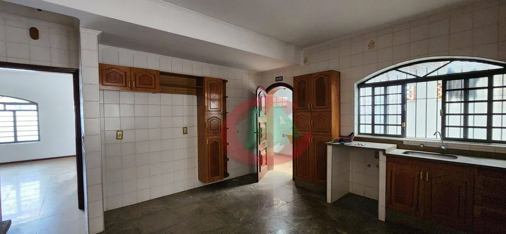 Sobrado, 4 quartos, 377 m² - Foto 4