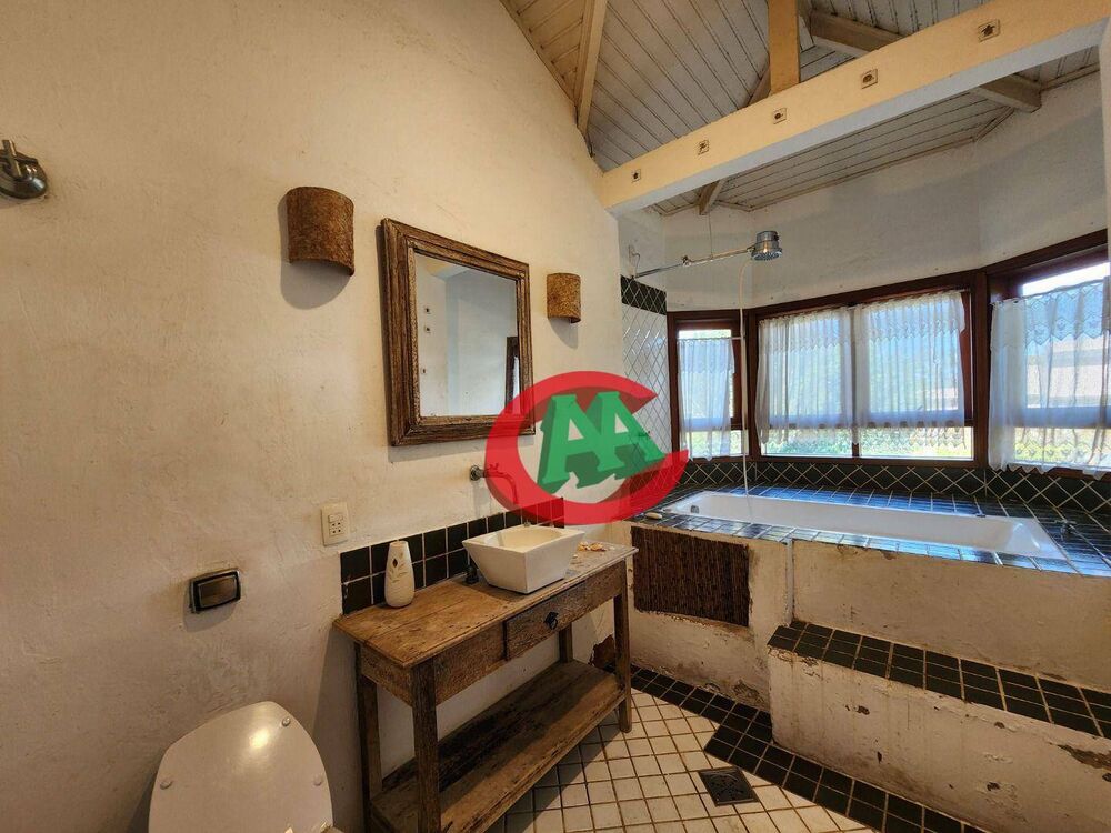 Chácara à venda com 4 quartos, 274m² - Foto 13