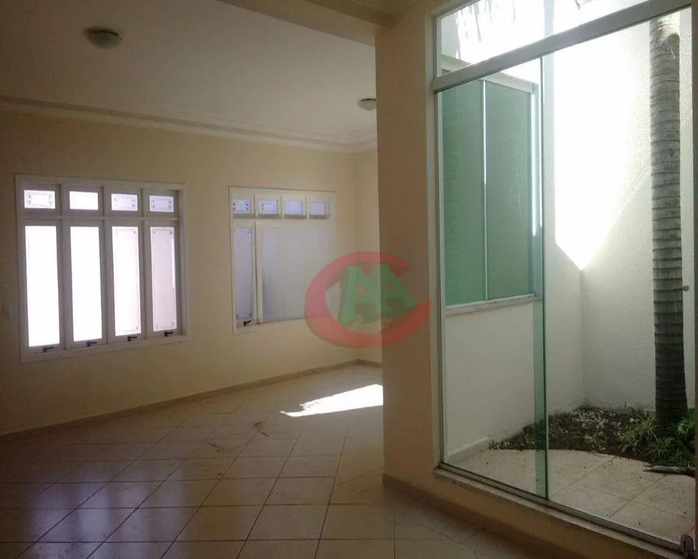 Casa, 3 quartos, 207 m² - Foto 1