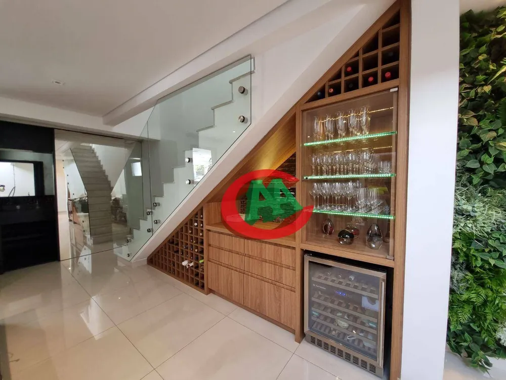 Sobrado, 3 quartos, 240 m² - Foto 1