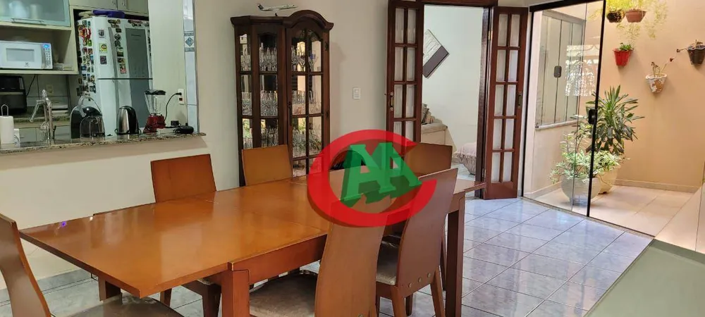 Casa, 3 quartos, 205 m² - Foto 1