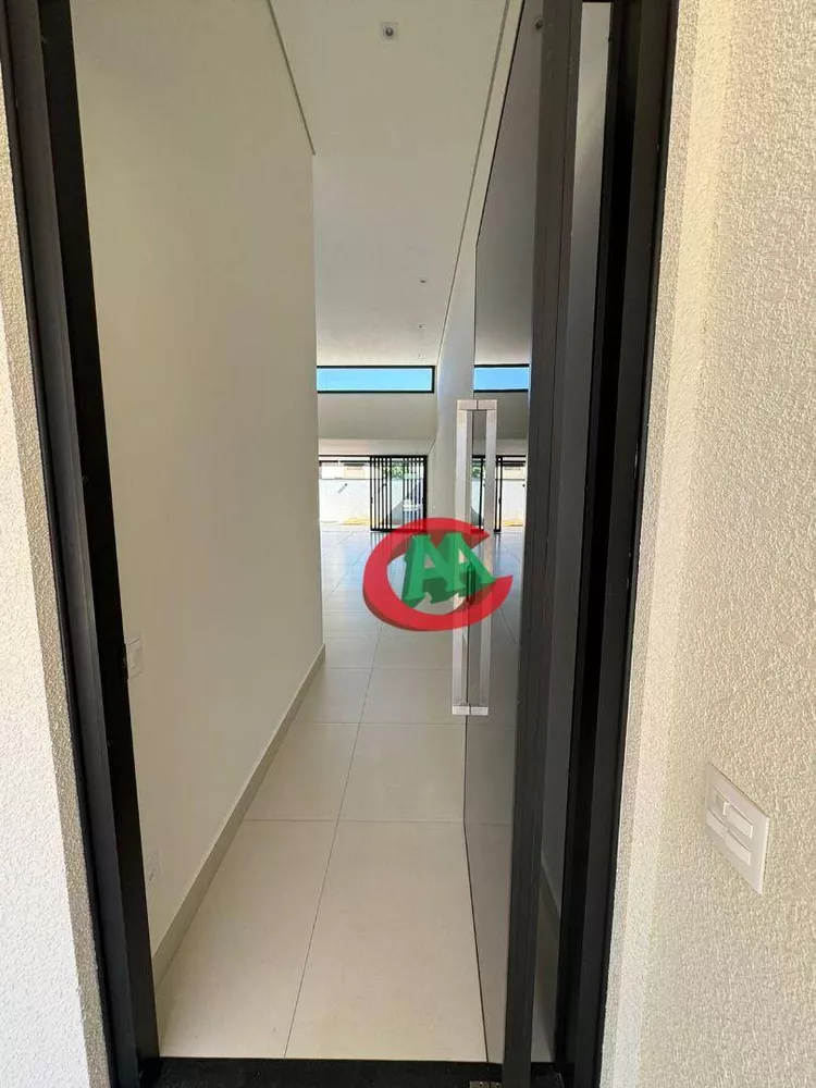 Casa de Condomínio à venda com 3 quartos, 220m² - Foto 3