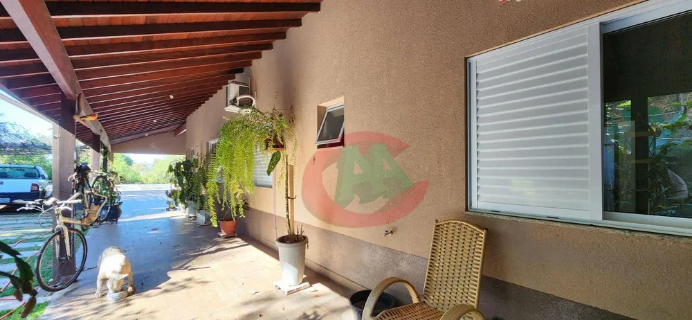 Chácara, 4 quartos, 2500 m² - Foto 1