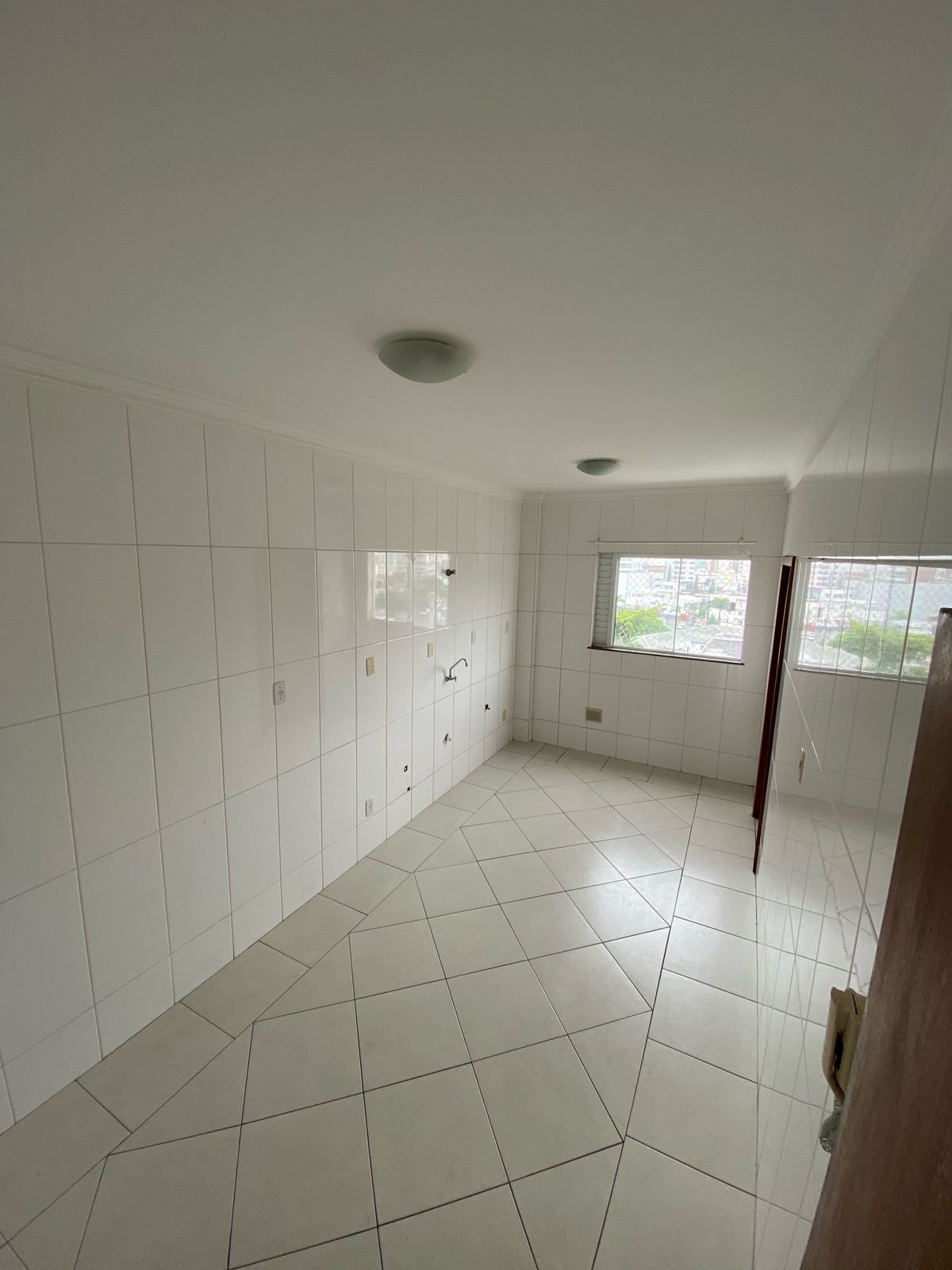 Apartamento para alugar com 3 quartos, 115m² - Foto 11