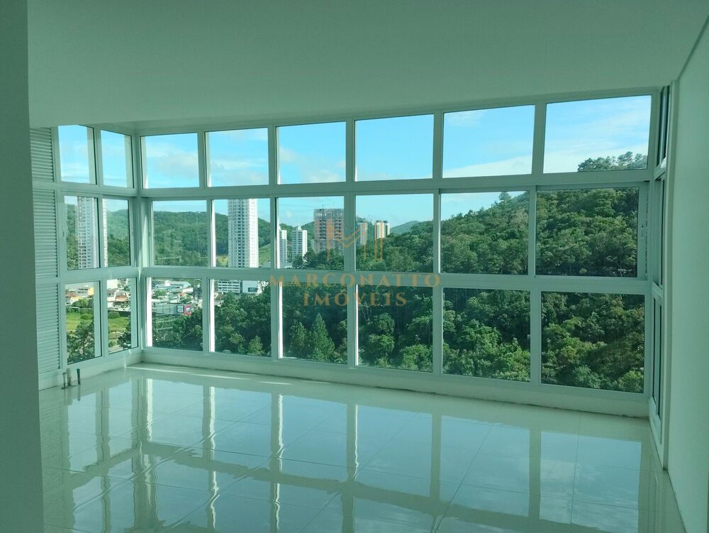 Apartamento à venda com 3 quartos, 93m² - Foto 7