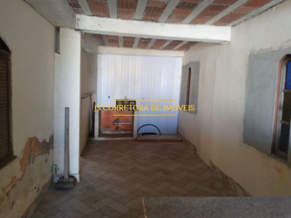 Casa à venda com 2 quartos, 450m² - Foto 3