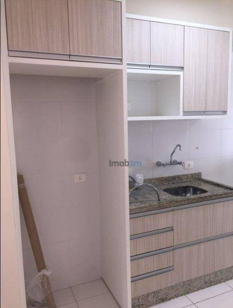 Apartamento para alugar com 3 quartos, 78m² - Foto 3