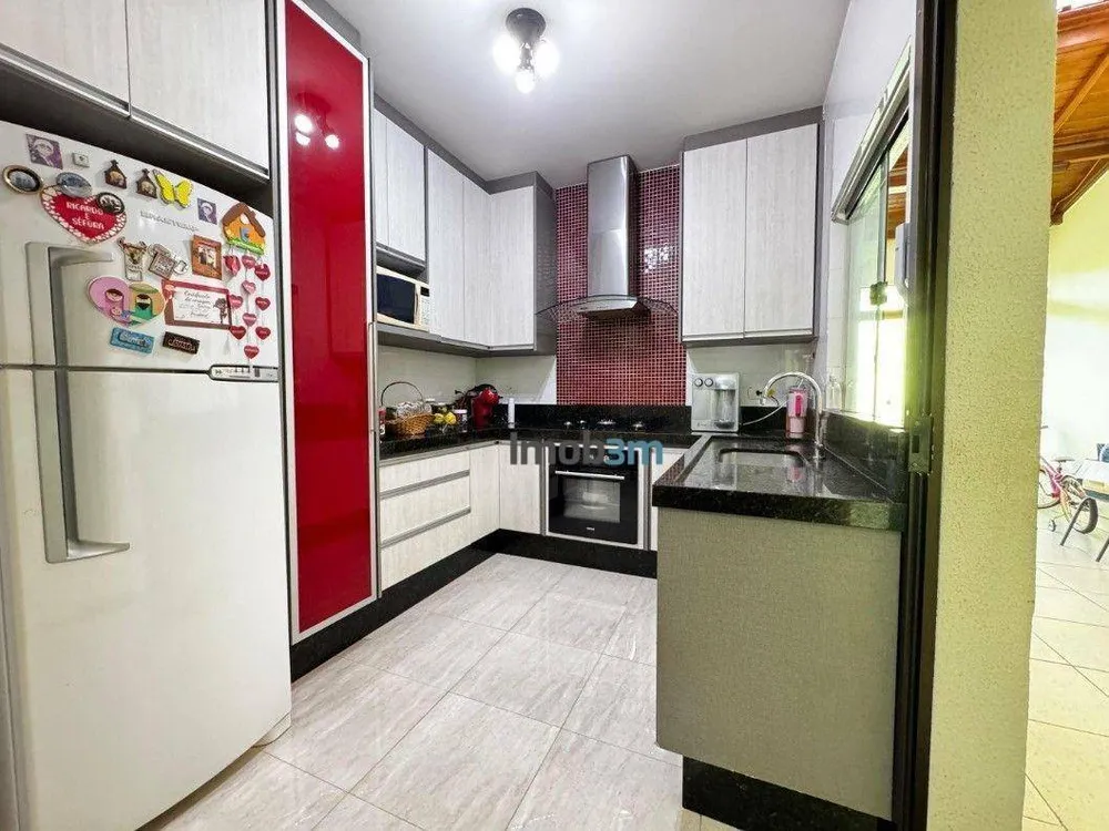 Casa, 3 quartos, 177 m² - Foto 6
