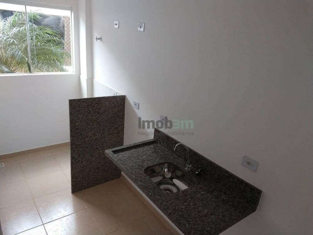Apartamento à venda com 3 quartos, 63m² - Foto 2