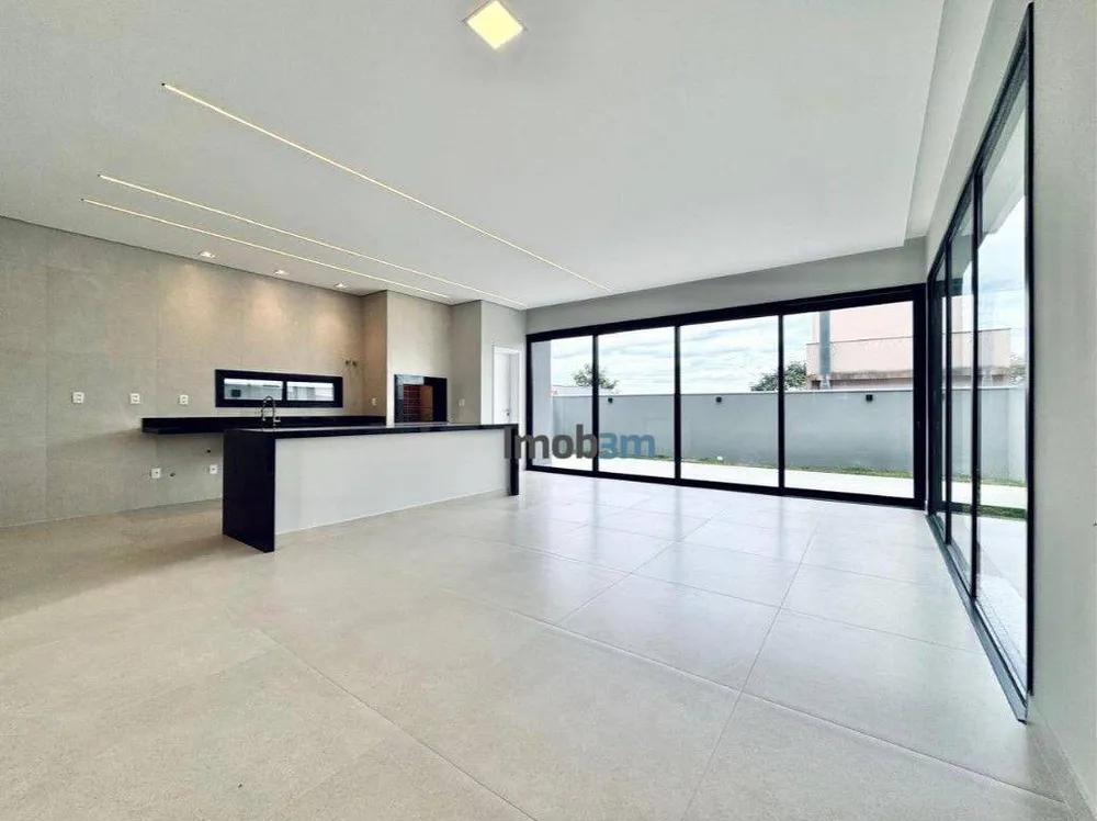 Sobrado, 3 quartos, 208 m² - Foto 2