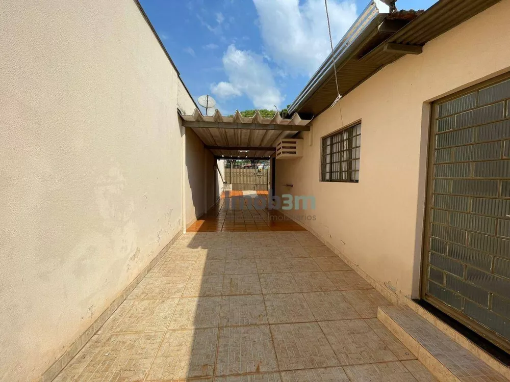 Casa à venda com 4 quartos, 190m² - Foto 4