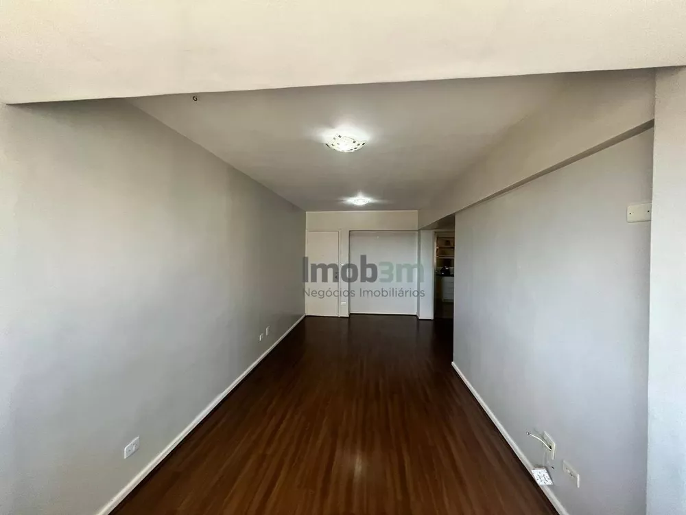 Apartamento para alugar com 4 quartos, 107m² - Foto 2