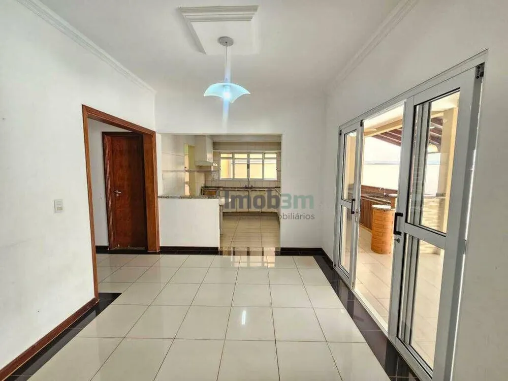 Sobrado, 3 quartos, 190 m² - Foto 2