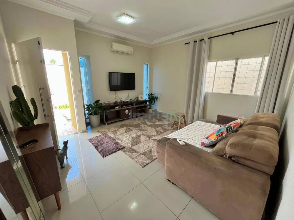 Casa, 3 quartos, 104 m² - Foto 1