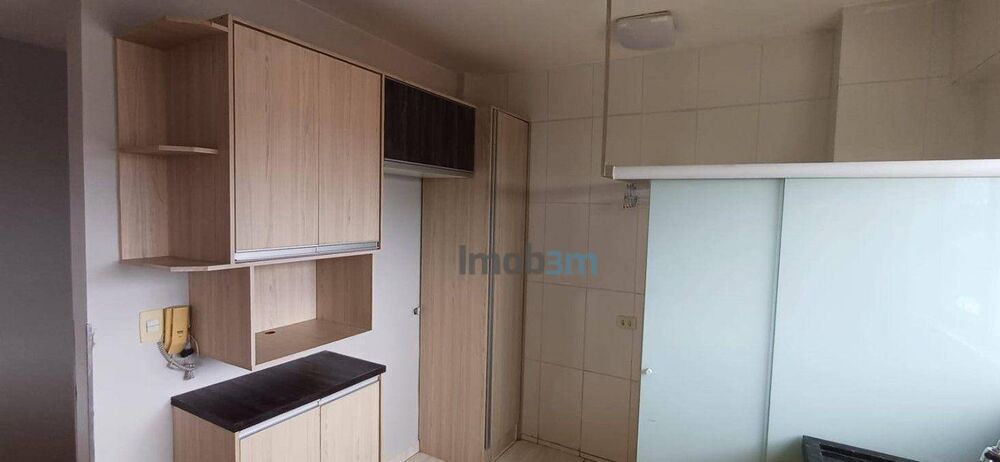 Apartamento à venda com 3 quartos, 75m² - Foto 4