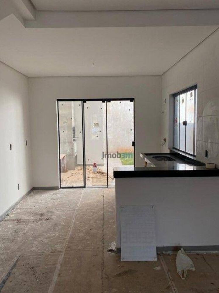 Sobrado à venda com 3 quartos, 143m² - Foto 2