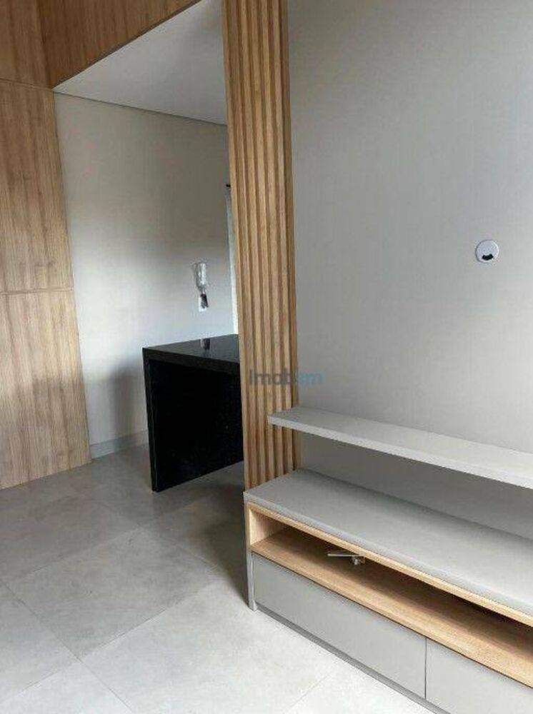 Casa à venda com 3 quartos, 114m² - Foto 1