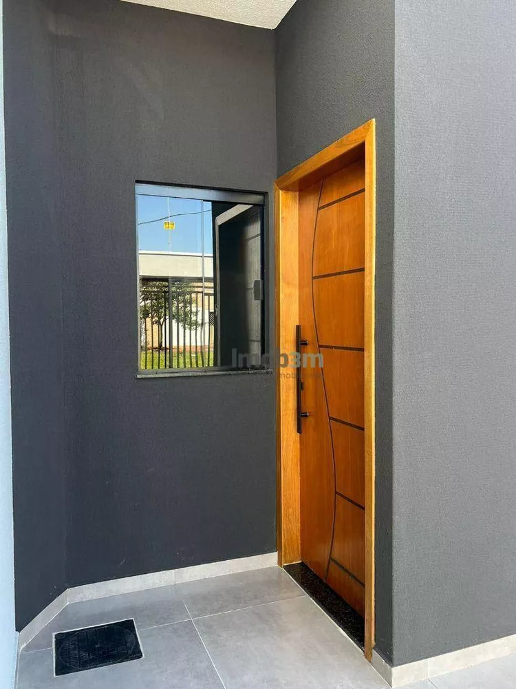 Casa à venda com 3 quartos, 81m² - Foto 3