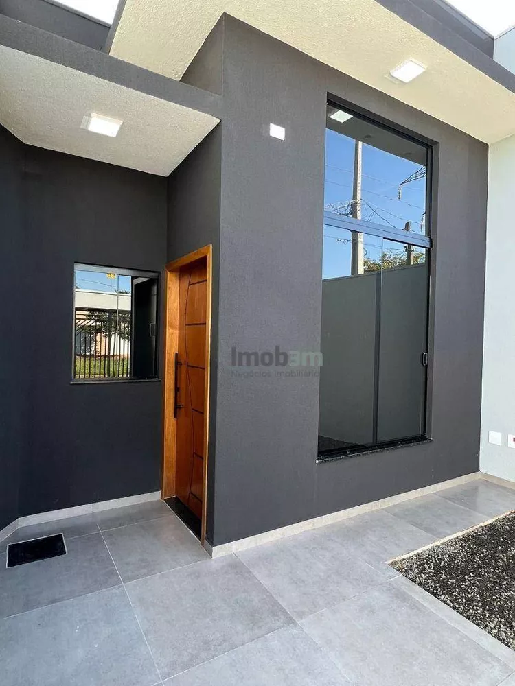 Casa à venda com 3 quartos, 81m² - Foto 4