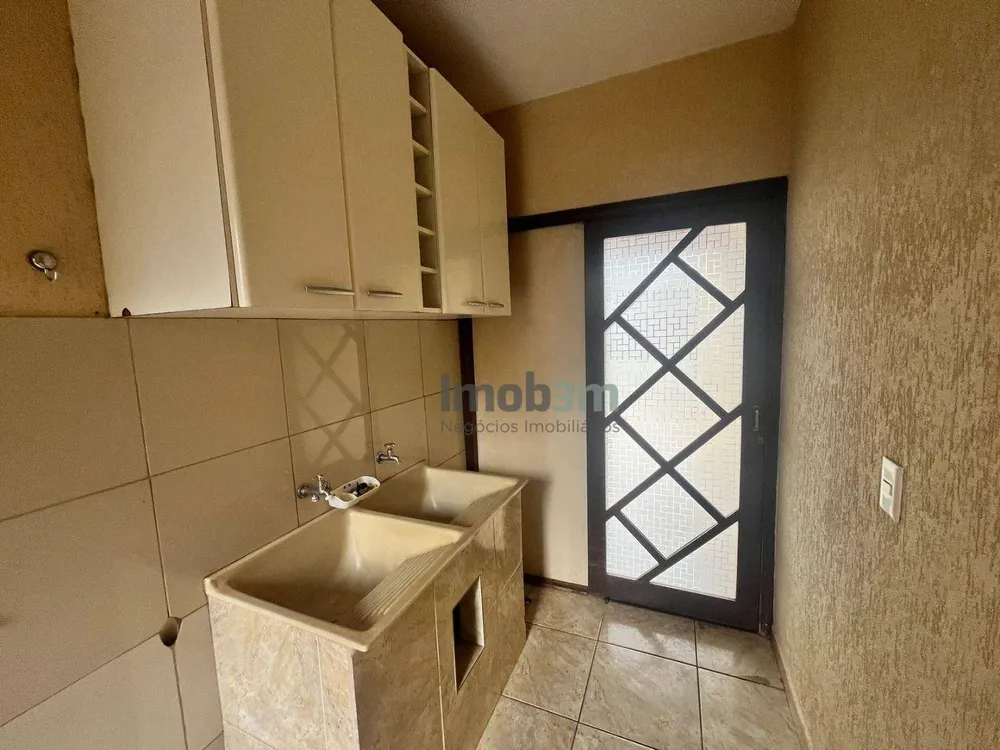 Casa, 4 quartos, 240 m² - Foto 11