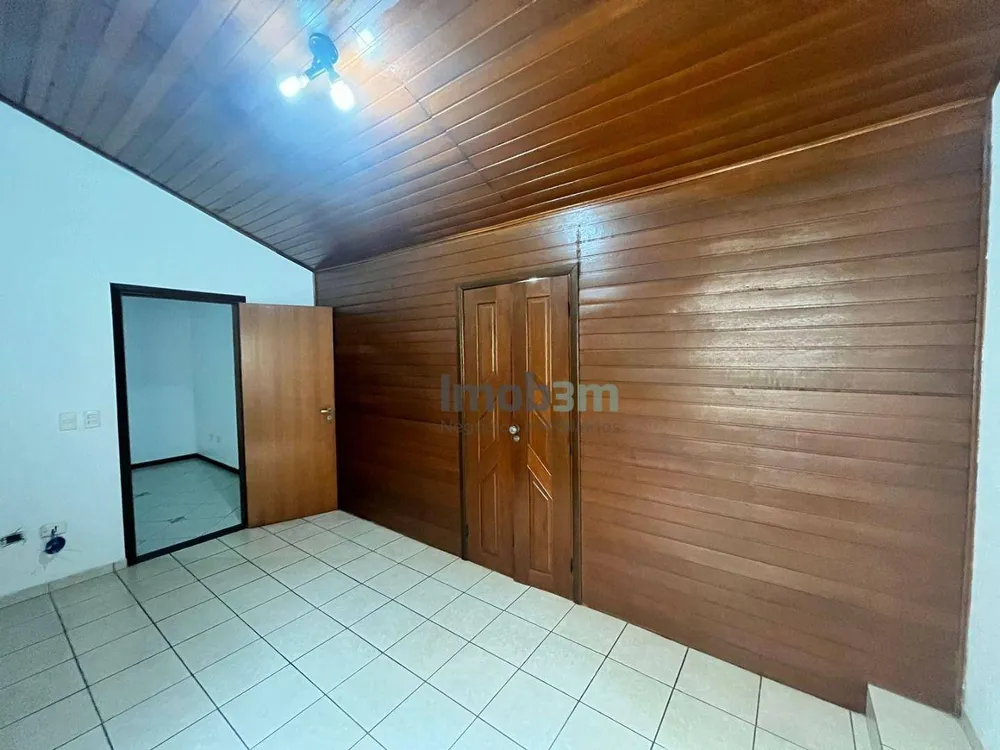 Casa, 4 quartos, 240 m² - Foto 9