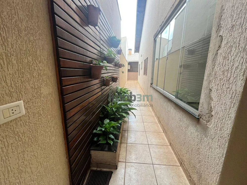 Casa, 4 quartos, 240 m² - Foto 3