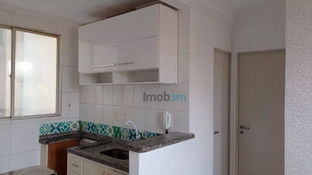 Apartamento para alugar com 2 quartos, 36m² - Foto 4