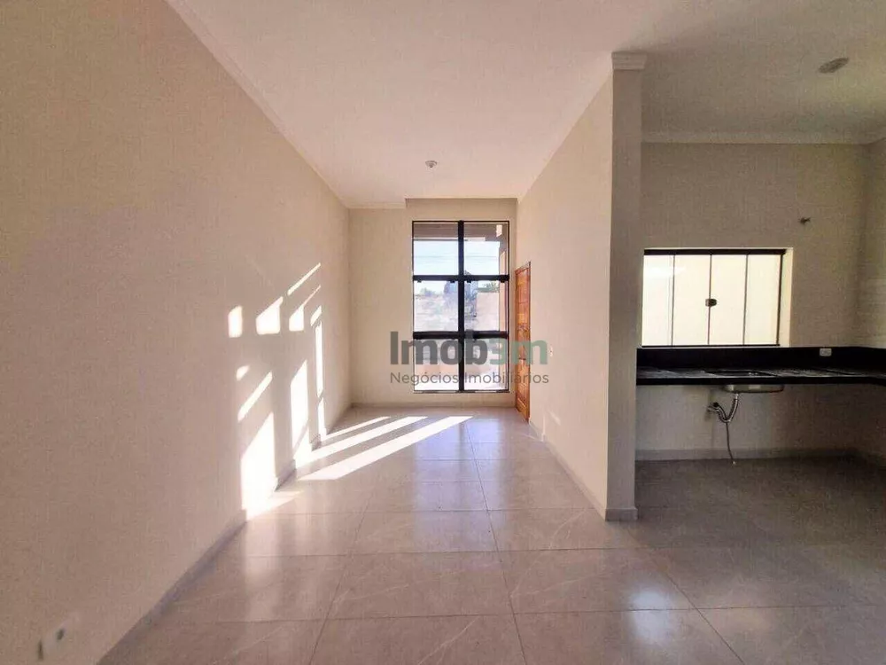 Casa à venda com 3 quartos, 90m² - Foto 4