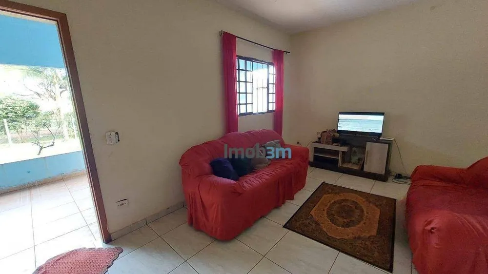 Chácara, 2 quartos, 2500 m² - Foto 1