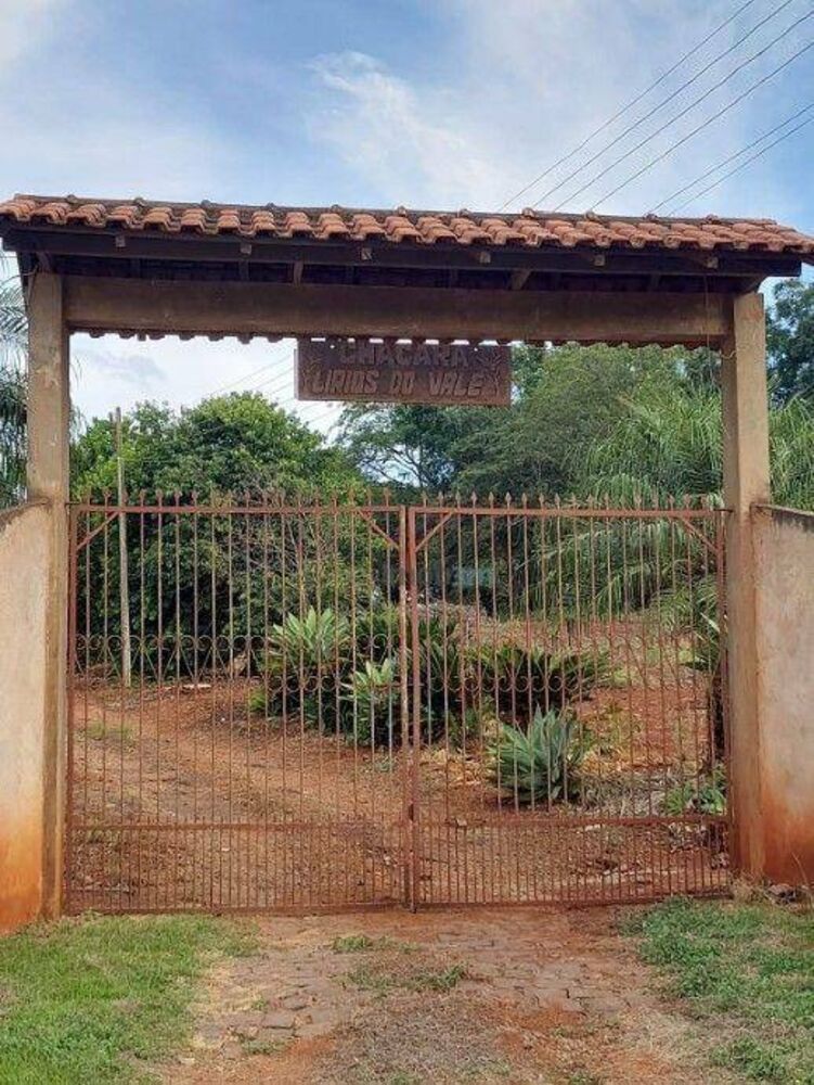 Chácara à venda com 2 quartos, 200m² - Foto 4