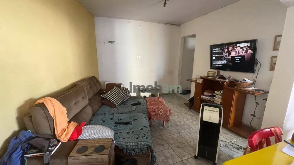 Casa à venda com 3 quartos, 160m² - Foto 2