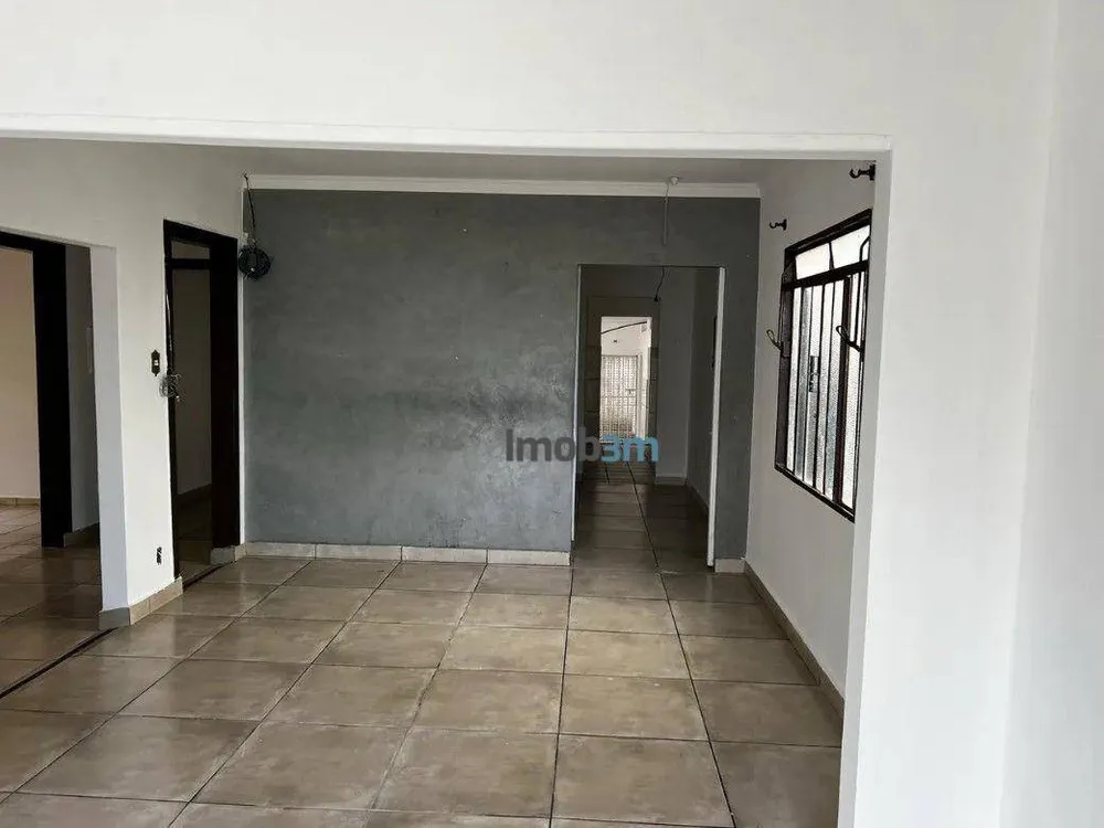 Casa, 5 quartos, 220 m² - Foto 2