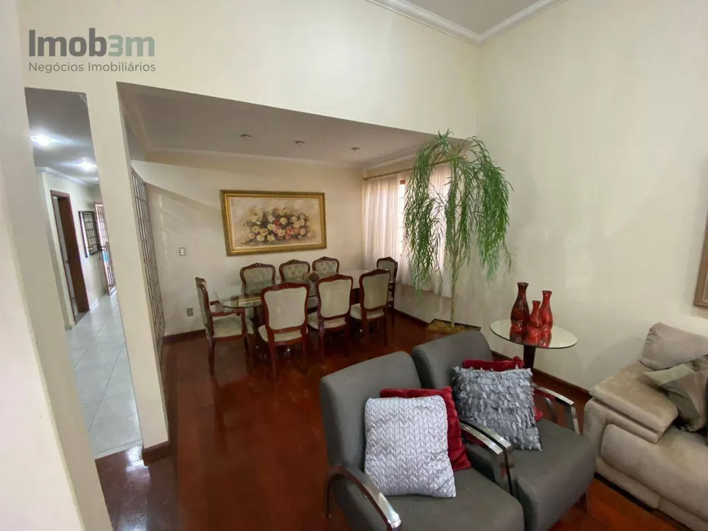 Sobrado, 4 quartos, 360 m² - Foto 1