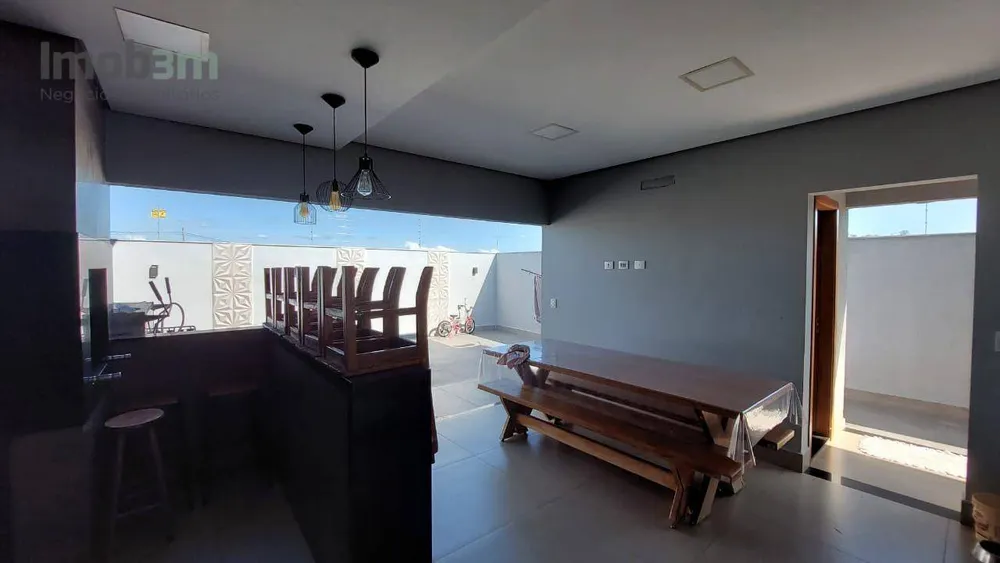 Casa, 3 quartos, 200 m² - Foto 13