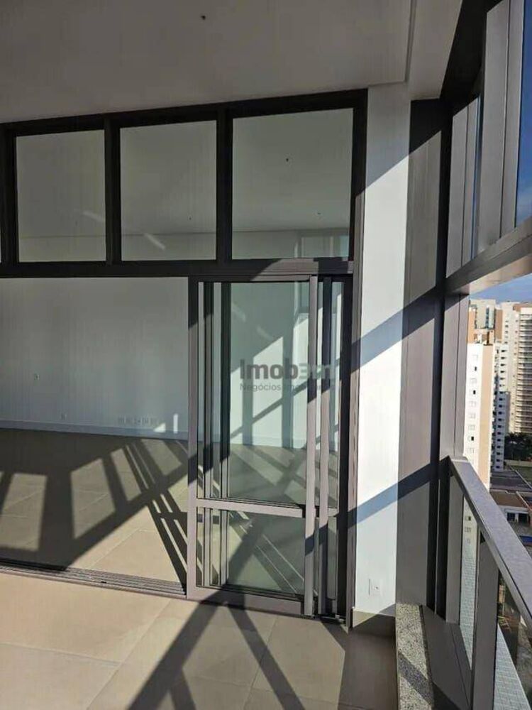 Apartamento à venda com 3 quartos, 181m² - Foto 3