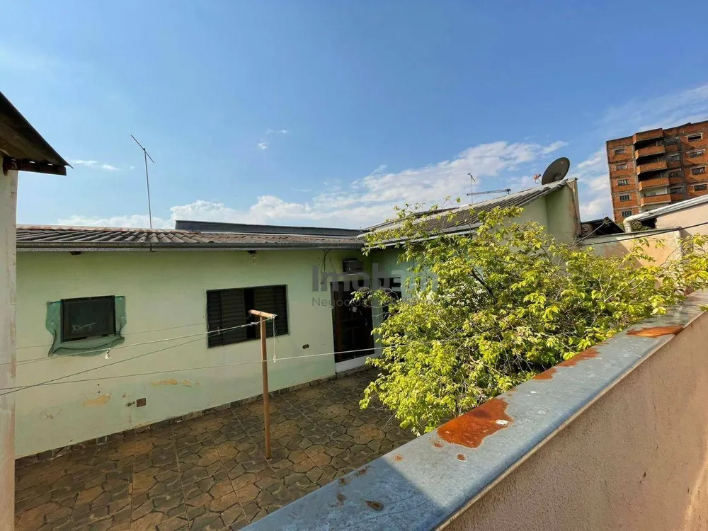 Casa, 4 quartos, 190 m² - Foto 1