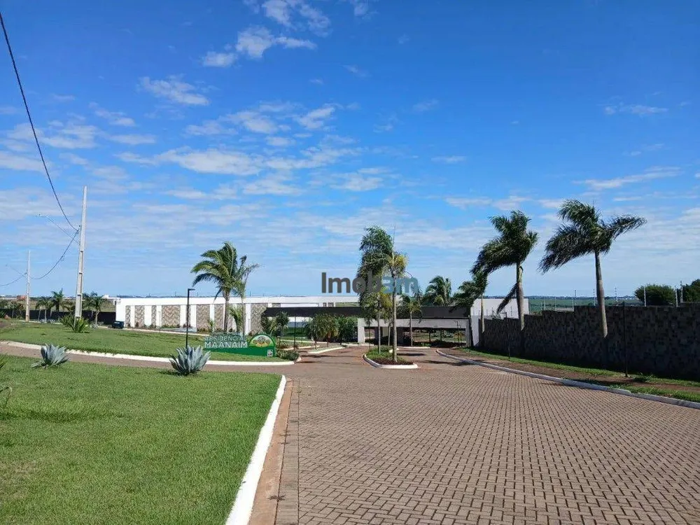 Loteamento e Condomínio, 1500 m² - Foto 1