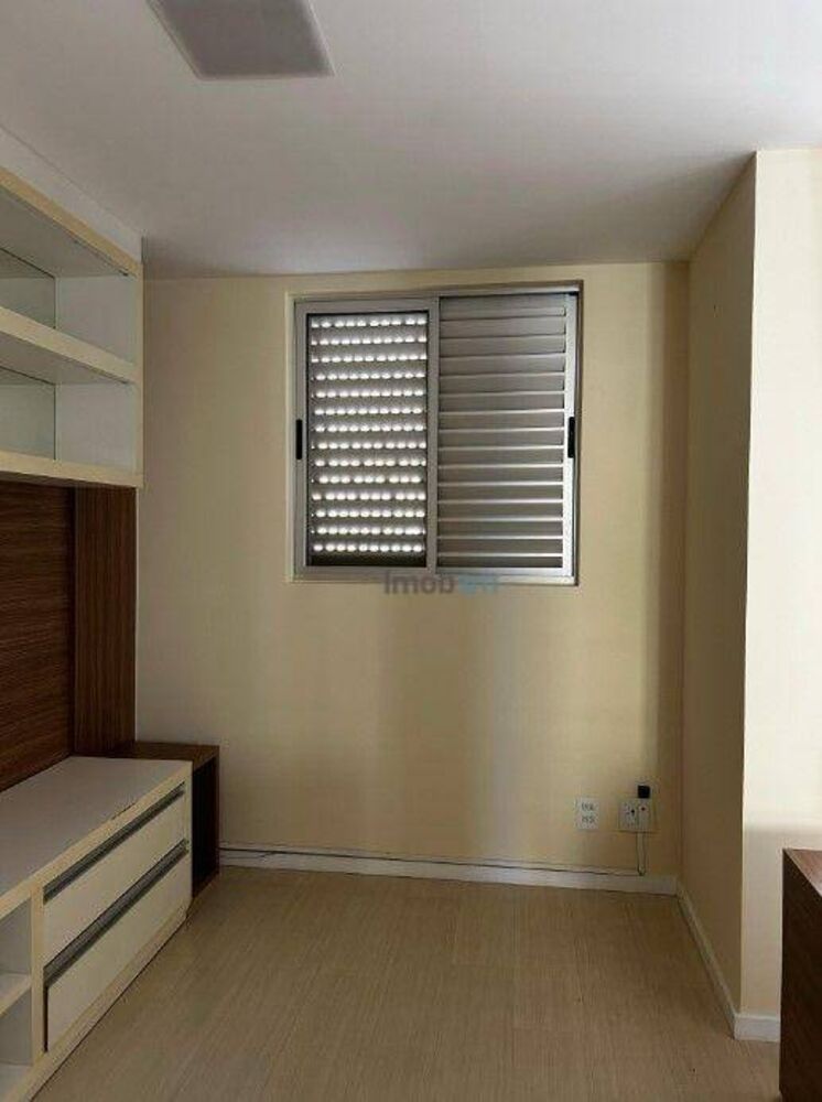 Apartamento para alugar com 2 quartos, 72m² - Foto 13