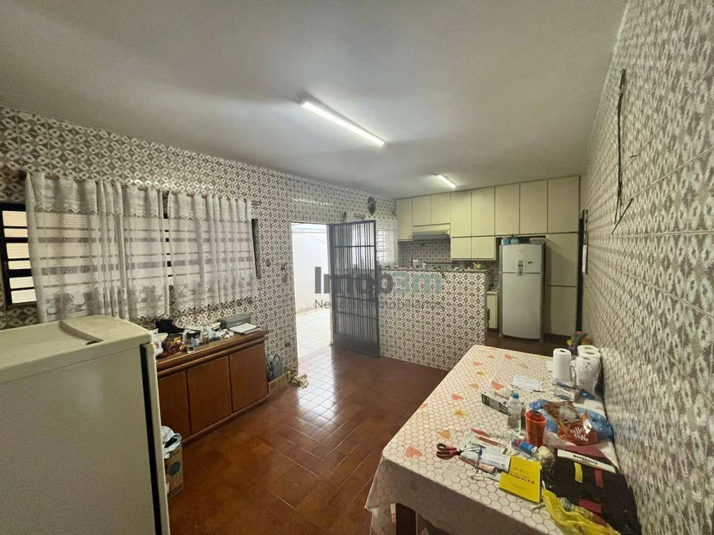 Casa, 4 quartos, 210 m² - Foto 2