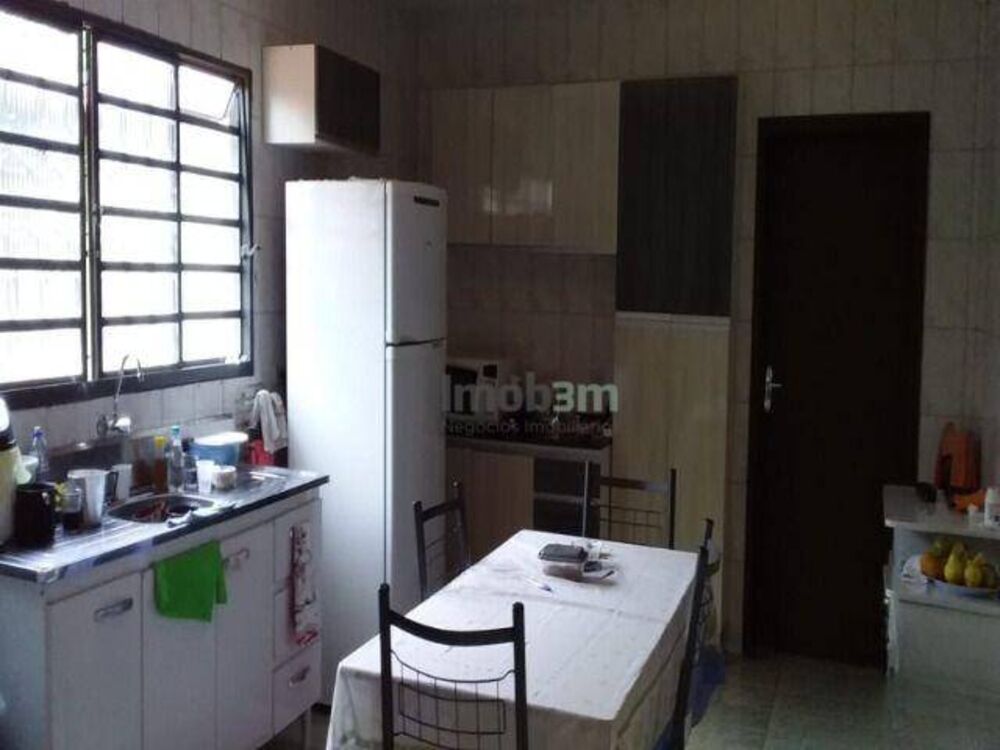 Casa à venda com 4 quartos, 124m² - Foto 4
