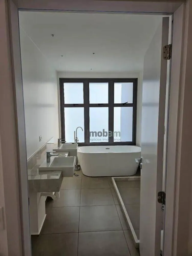 Apartamento, 3 quartos, 181 m² - Foto 1