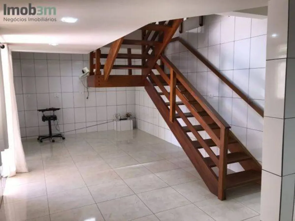 Casa, 3 quartos, 330 m² - Foto 2