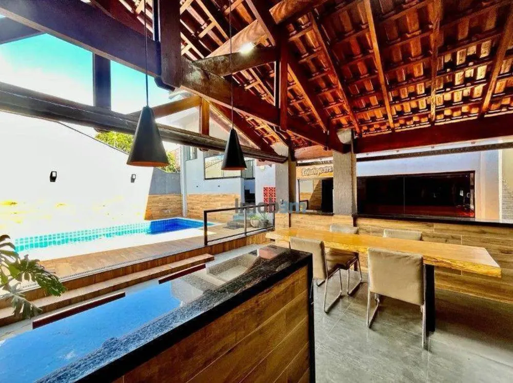 Casa, 3 quartos, 249 m² - Foto 2