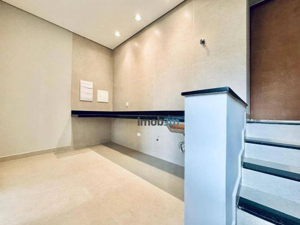 Sobrado, 3 quartos, 209 m² - Foto 2