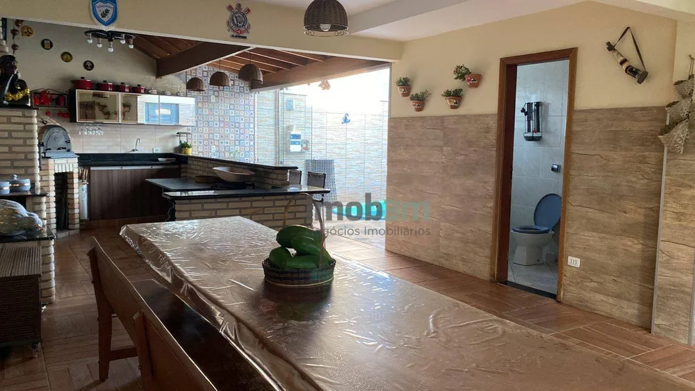 Casa, 3 quartos, 272 m² - Foto 1
