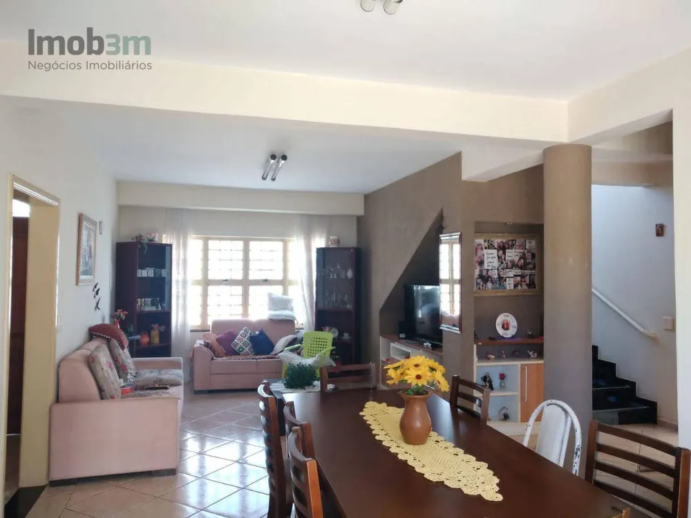 Sobrado, 4 quartos, 196 m² - Foto 2