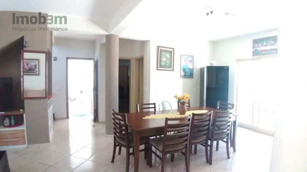 Sobrado, 4 quartos, 196 m² - Foto 3