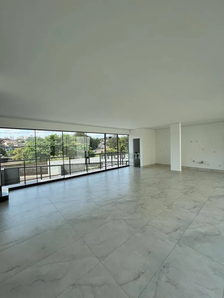 Sobrado, 3 quartos, 241 m² - Foto 4